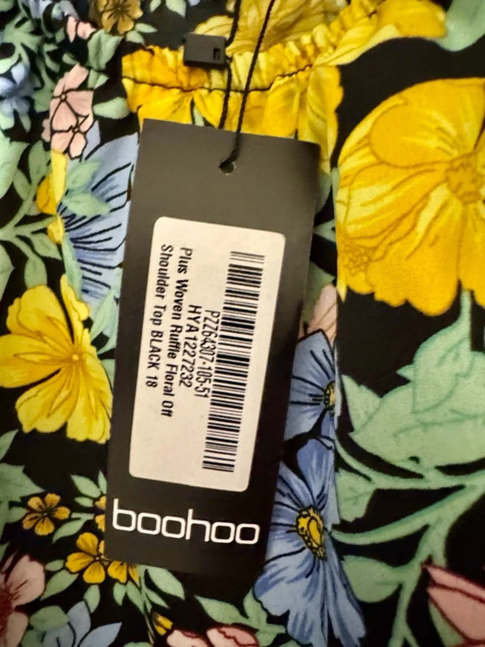Boohoo Plus Woven Ruffle Floral Off-Shoulder Top - Picture 9 of 9